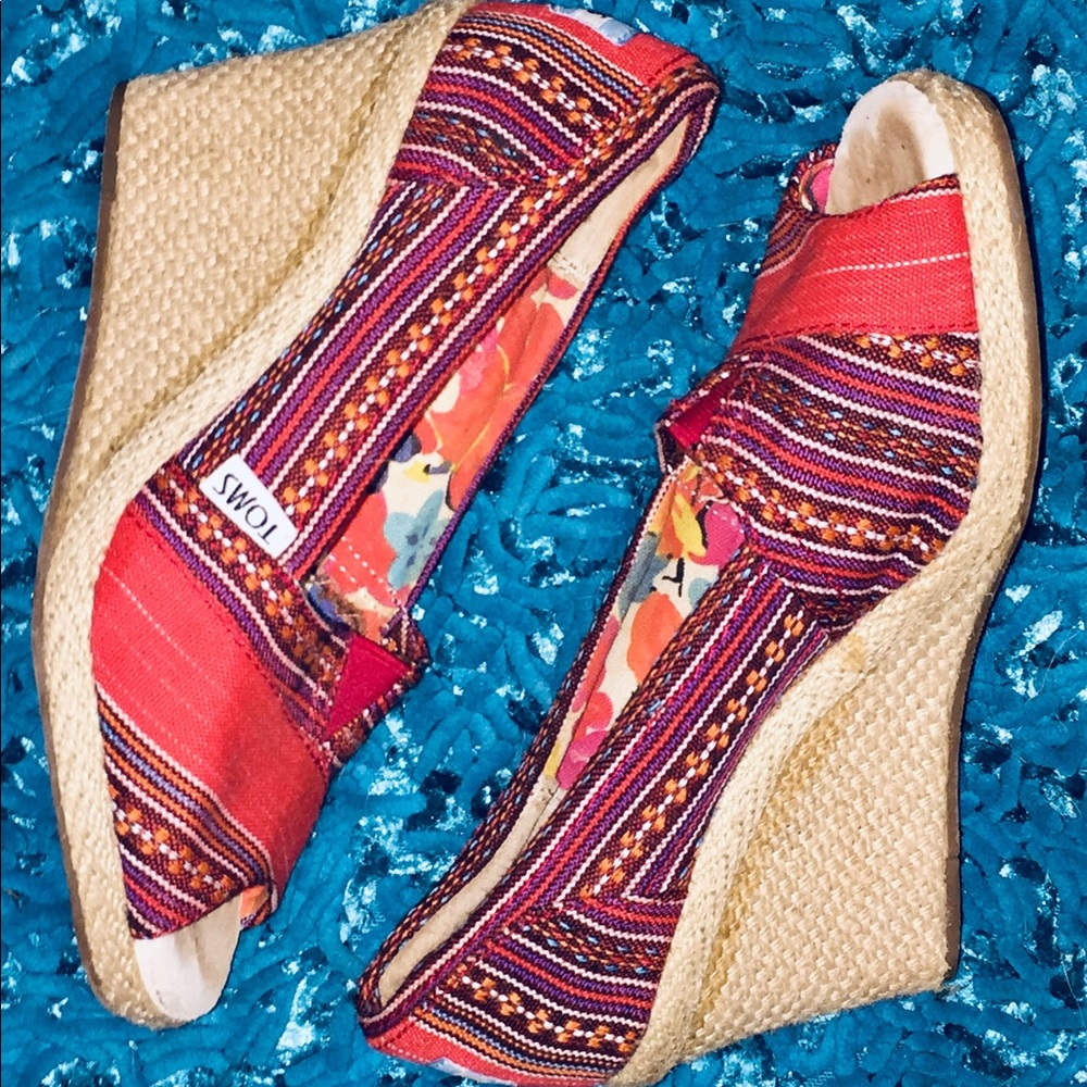 Wedge hill sandals
